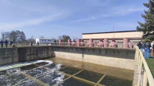Первая насосная станция на Северо-Крымском канале заработала