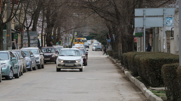 В Феодосии на день ограничат движение автомобилей