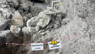 В Крыму в гроте Голицына произошел обвал скалы 