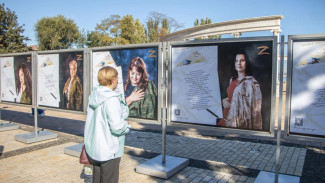 В Керчи открылась фотовыставка «Жена и мать героя. Крым»