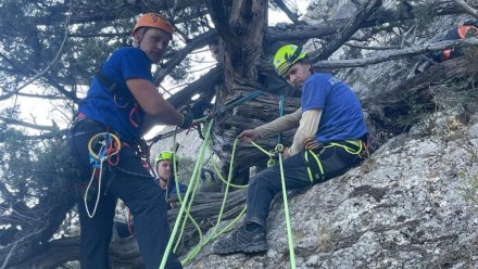 Четверых подростков спустили с Космоса в Крыму