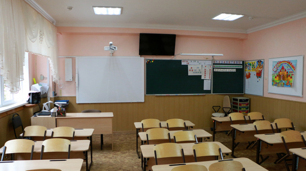 Школы Севастополя вернулись к учебному процессу