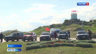 Автопробег «Города героев» прибыл в Керчь: Герои России почтили память защитников Отечества