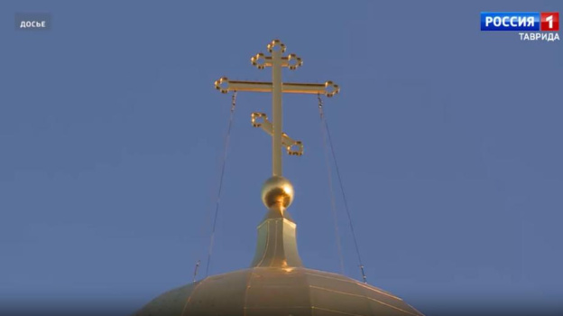 Православные христиане в Крыму отмечают Троицу