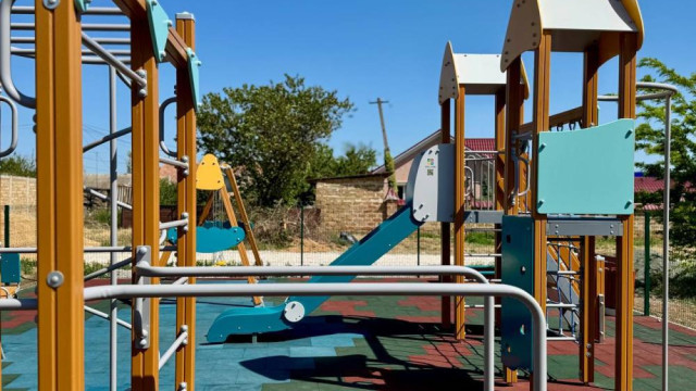 В Саках построены две новые детские площадки за счёт средств от национализации украинских предприятий