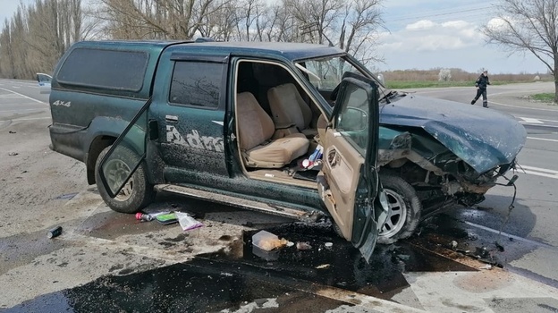 В Крыму столкнулись два автомобиля, есть пострадавшие