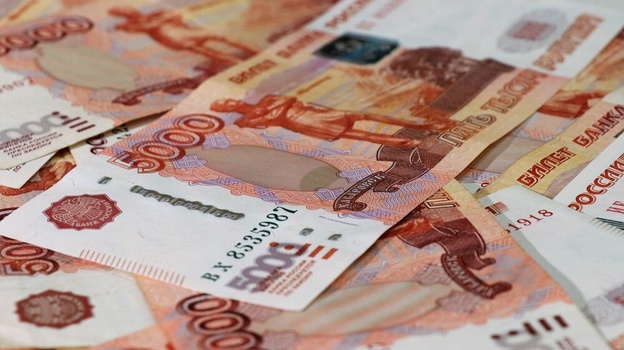 На рынках Евпатории выявили фальшивые банкноты