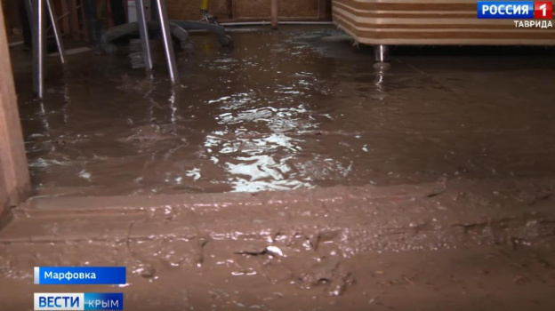 В Ленинском районе Крыма под воду ушли 9 улиц и школа
