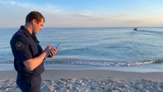 В Крыму продолжаются поиски унесенных в море детей 