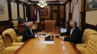 Аксенов поддержал идею пригласить президента Болгарии в Крым 