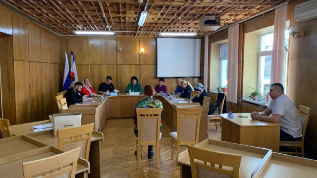 В Симферополе родителей оштрафовали за курение и распитие алкоголя детьми 