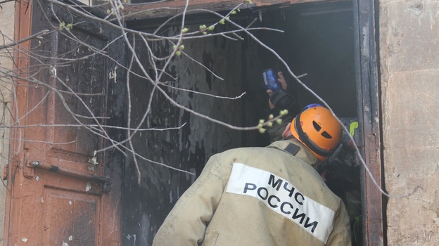 Пожарные предотвратили крупный взрыв в Севастополе