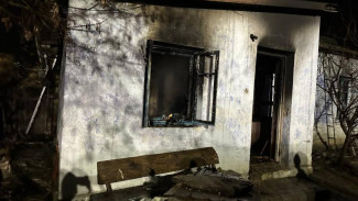 Следователи проводят проверку по факту гибели двух жителей Евпатории на пожаре