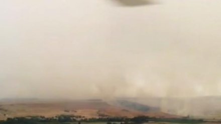 В Крыму ликвидируют крупный ландшафтный пожар: привлечена авиация