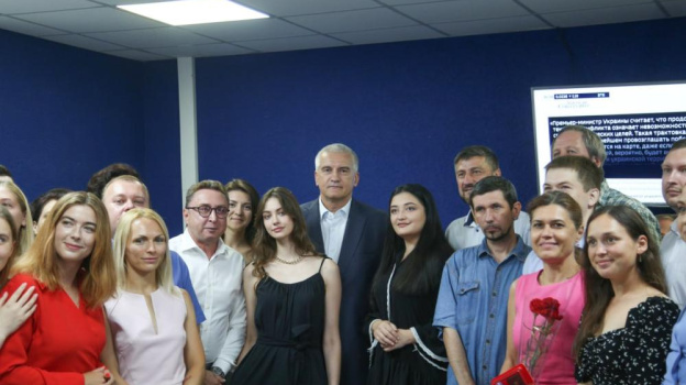Сергей Аксёнов поздравил телерадиокомпанию «Вести Крым» с юбилеем