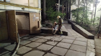 В Ялте на пожаре спасли пожилого мужчину