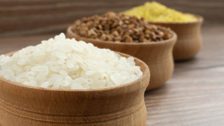 В Крым наладят дополнительные поставки риса, сахара и гречи 