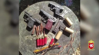 Тайник с оружием и боеприпасами нашли у двух жителей Бахчисарайского района