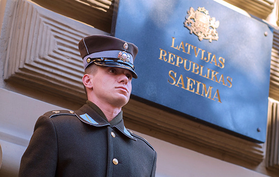 Спецслужбы Латвии проверят певца после выступления в Крыму