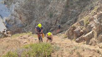 Двоих туристов эвакуировали с горы под Алуштой