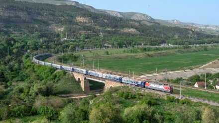 Шесть поездов в сообщении с Крымом следуют с опозданием