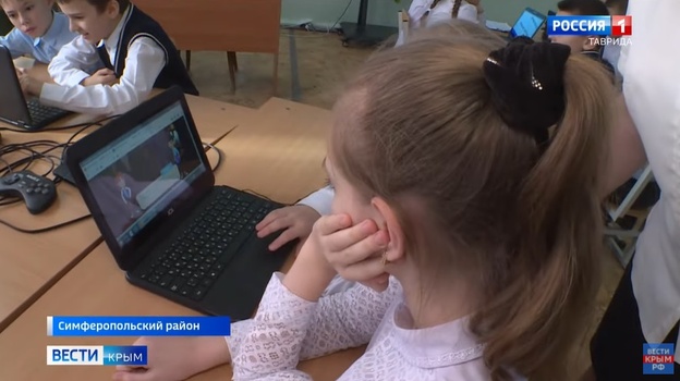 Крымских школьников учат создавать компьютерные игры 