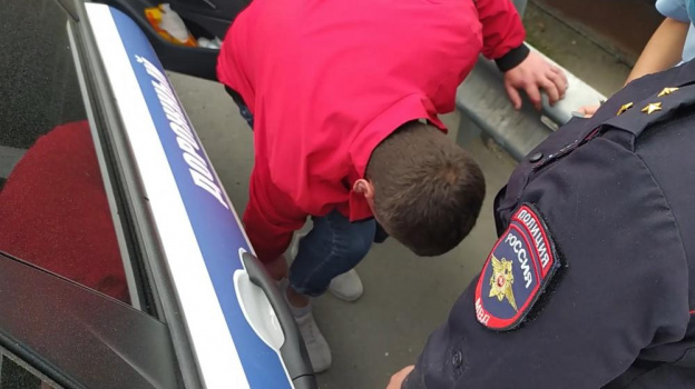 Инспекторы ГИБДД Алушты выявили автомобиль с наркотиками