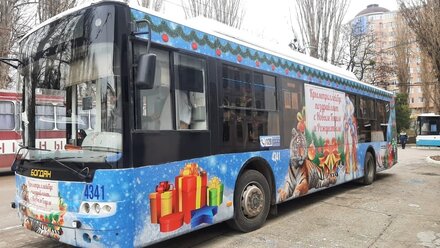 Пассажирам новогодних троллейбусов в Крыму будут дарить сувениры 