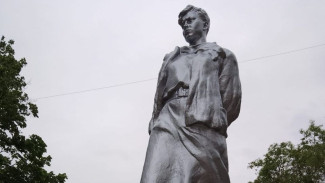 В городе Саки отреставрировали памятник Зои Космодемьянской