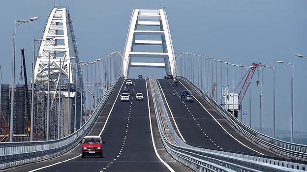 Движение автомобилей по Крымскому мосту могут ограничить 