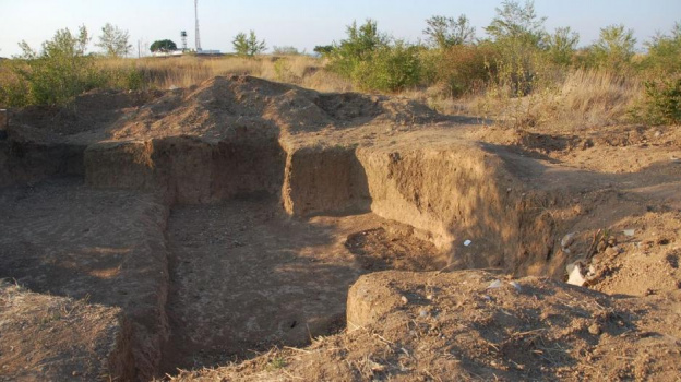 Украина требует остановить археологические раскопки в Крыму
