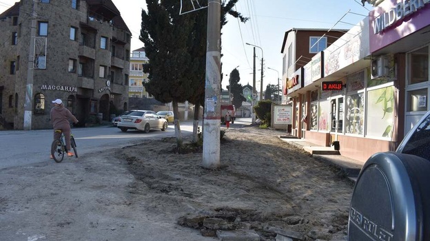 В Алуште начался ремонт улицы, ведущей на набережную