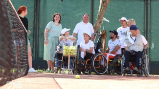 В Симферополе прошел чемпионат по теннису для людей с ограниченными возможностями