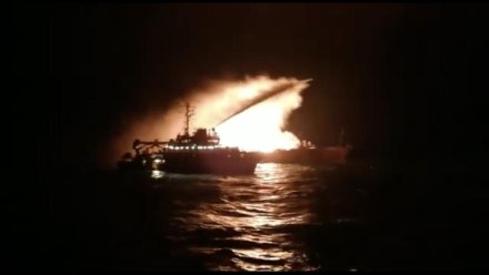 Турецкий корабль загорелся в Азовском море