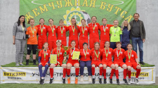Футболистки из Крыма завоевали «бронзу» на турнире «Жемчужная бутса»