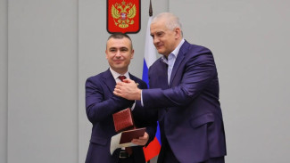 Сергей Аксёнов вручил дипломы выпускникам региональной кадровой программы «Герои Крыма»