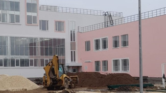 Школу в Кировском районе строят с опережением графика