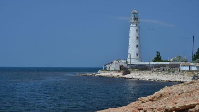 Тарханкутский маяк возглавил рейтинг самых впечатляющих маяков России 