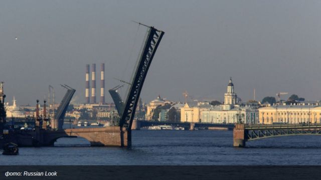 На набережной в Питере подорвался мужчина