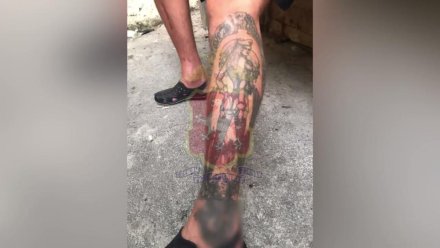 В Севастополе арестовали туриста за татуировку с нацистскими символами