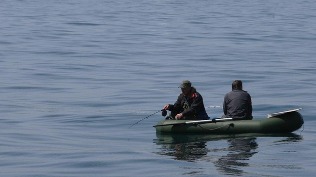 Крымские пограничники поймали «на горячем» нелегальных рыболовов