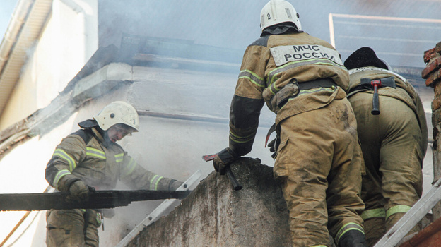 Частный дом в центре Севастополя сгорел дотла