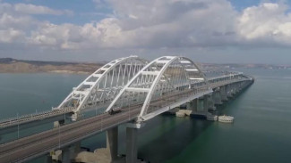 Большинство туристов приезжали на полуостров по Крымскому мосту на автомобилях