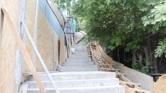 Лестницу из 250 ступеней отреставрировали в Алупке