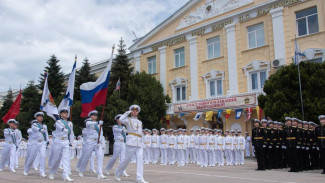 Черноморскому военно-морскому училищу имени Нахимова исполнилось 86 лет