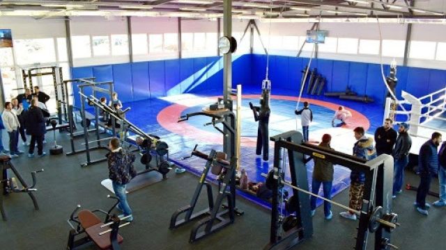 В Крыму предложили открыть спортзалы