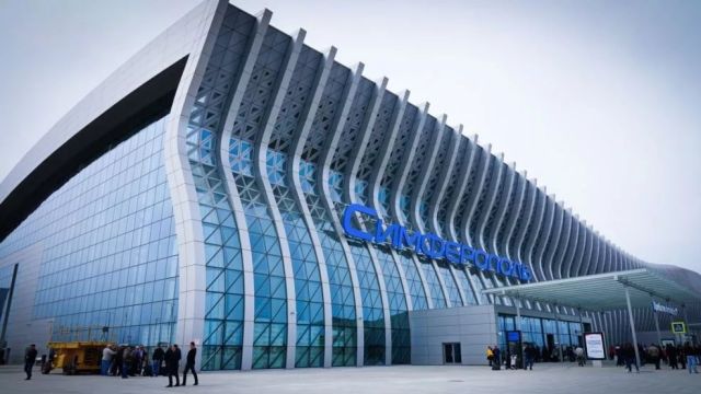 Аэропорт имени Айвазовского отмечает свой «день рождения» (ФОТО)