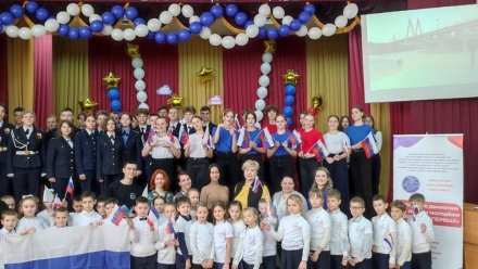 В школах Крыма открыли отделения всероссийского «Движения первых»