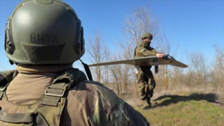 Российские операторы дронов обнаружили и скорректировали уничтожение ПВД с личным составом ВСУ в Херсонской области