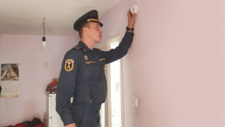 В Крыму малоимущим и многодетным семьям бесплатно устанавливают пожарную сигнализацию